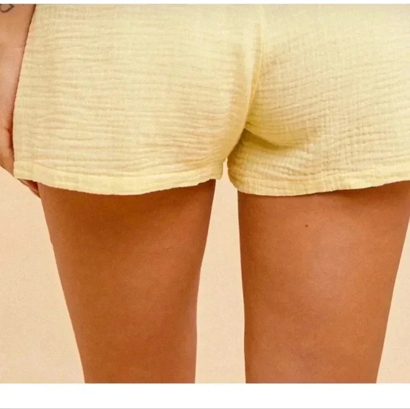 VICI Yellow Paperbag Waist 100% Cotton Womens Shorts‎ Sz Small - Picture 2 of 12
